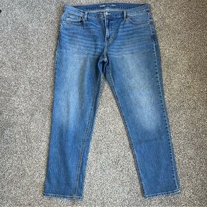 Old Navy Medium Wash Mid Rise Wow Boyfriend‎ Straight Leg Jeans, Size 14